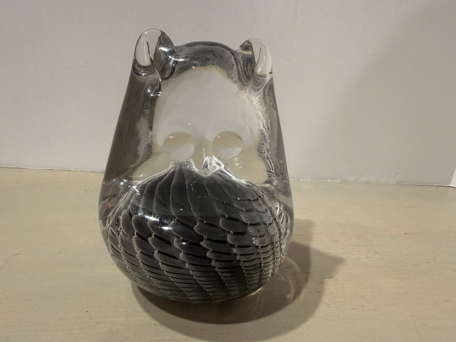 Vintage Art Glass Owl Paperweight – Controlled Bubble Murano Style – Gray Clear