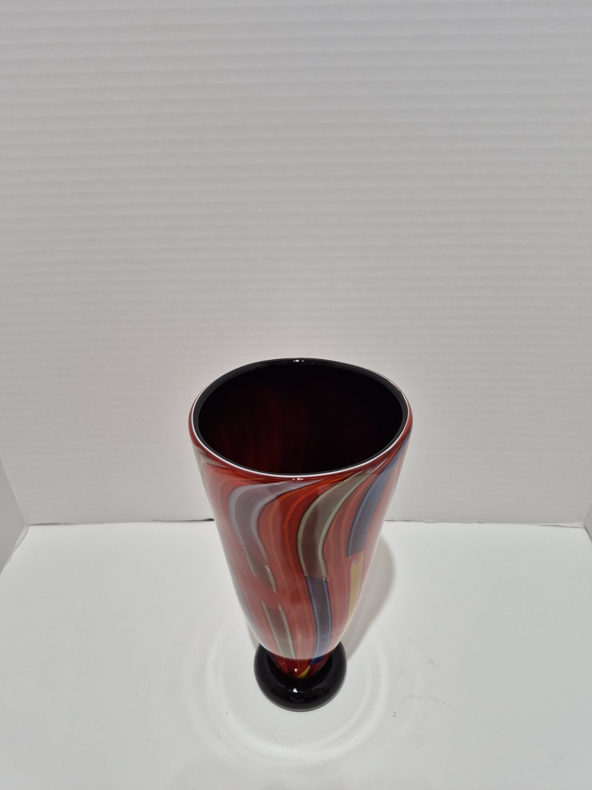 MULTICOLORED VASE 10″ TALL RED CONTEMPORARY HANDCRAFTED ART GLASS