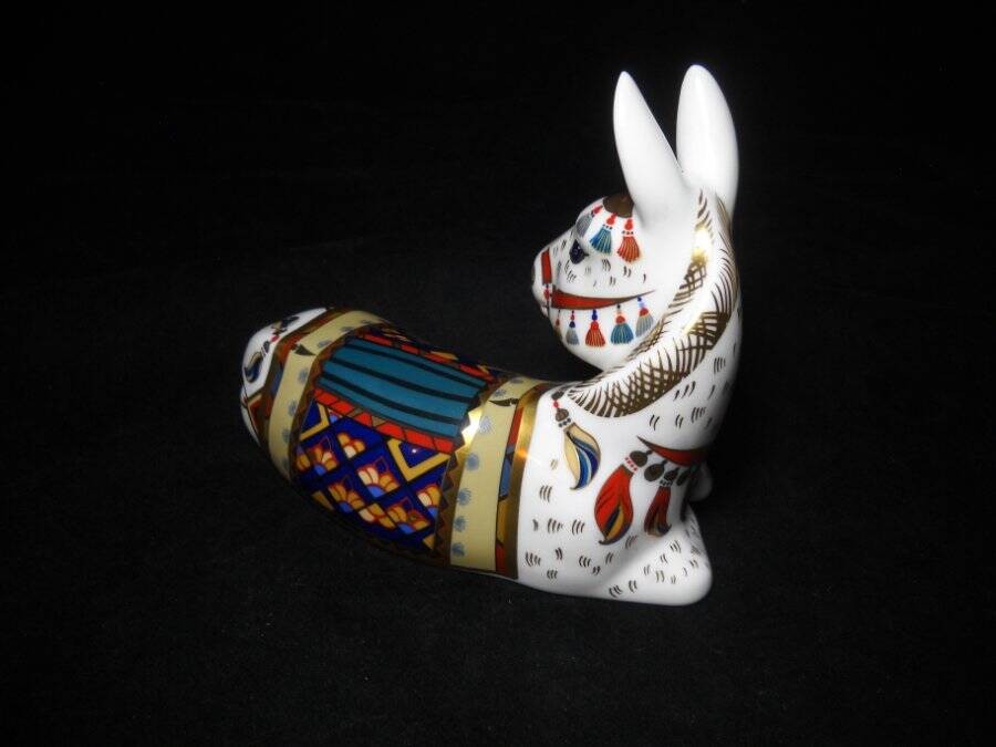 Royal Crown Derby Donkey (Thistle) Paperweight/Figure 4 1/2′” x 5 3/4″ Excellent