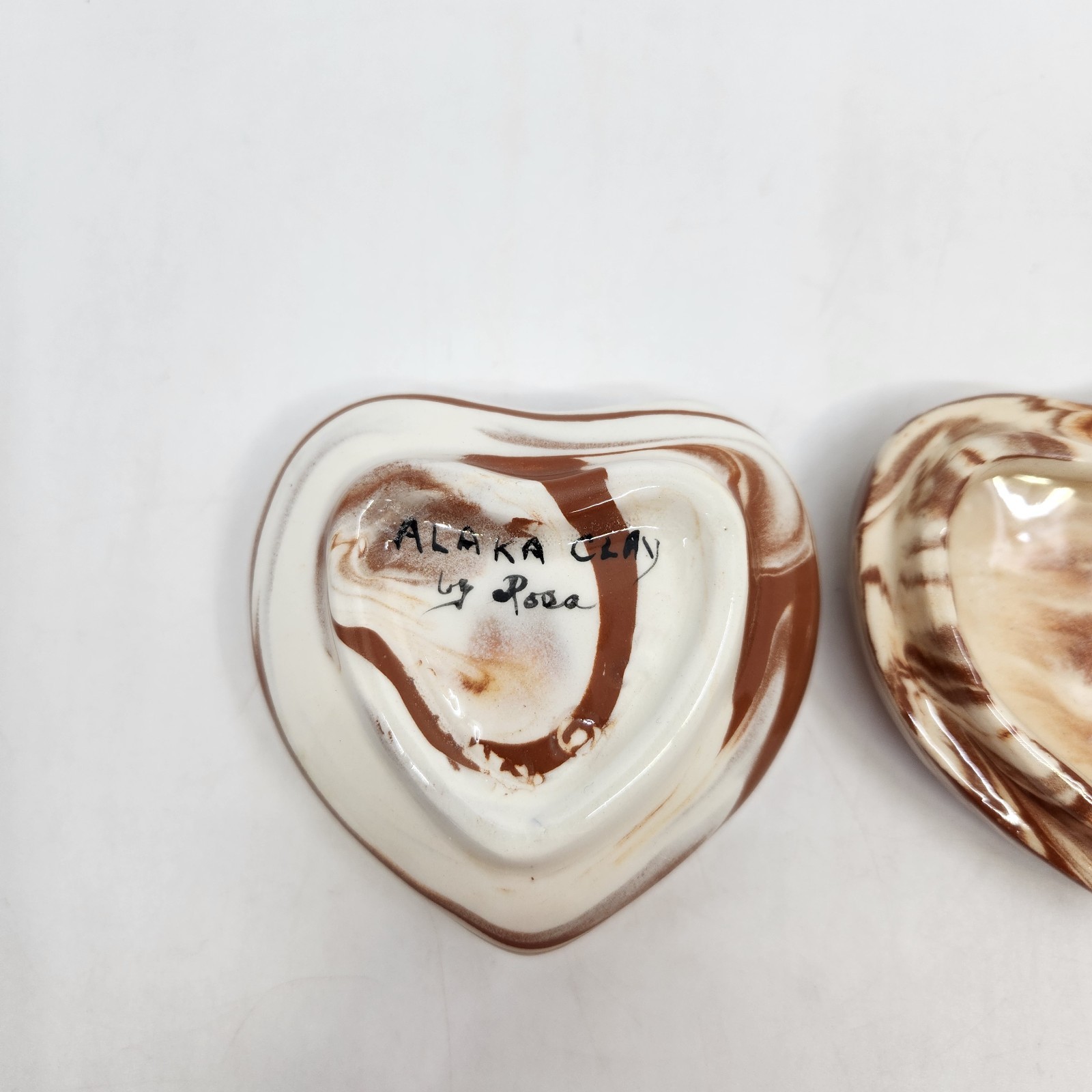 Brown Swirl Colored Heart Shaped Trinket Box Alaska Clay Signed By Rosa READ