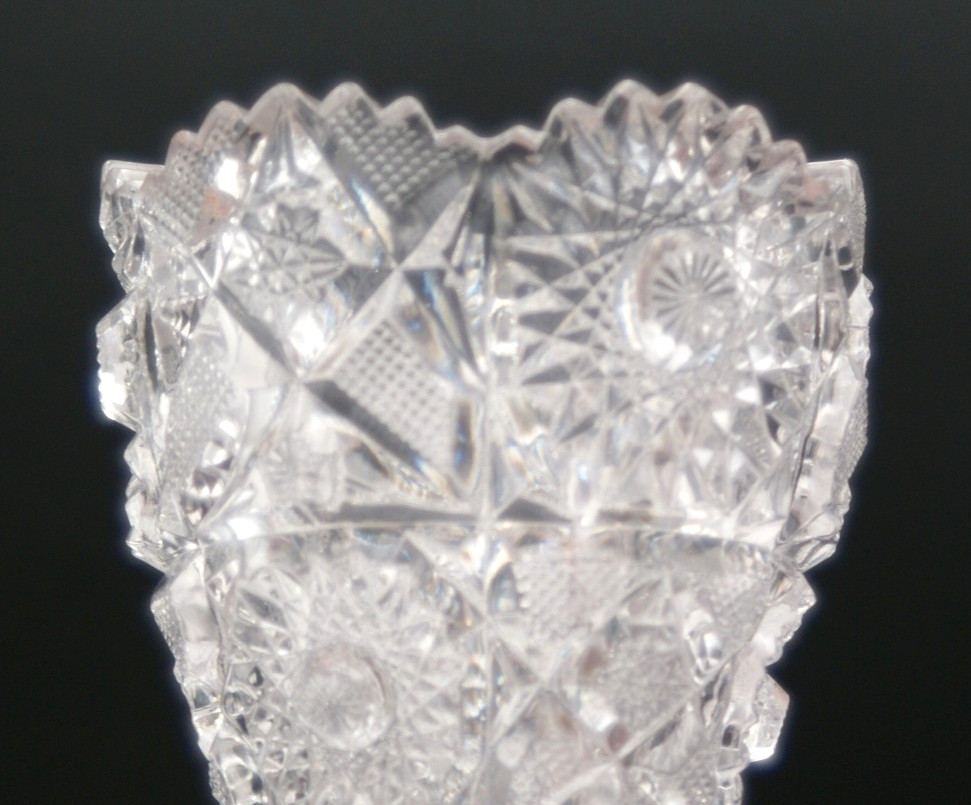 EAPG Westmoreland Specialty Co Sunburst & Arrows #666 Vase Deep Cut Line