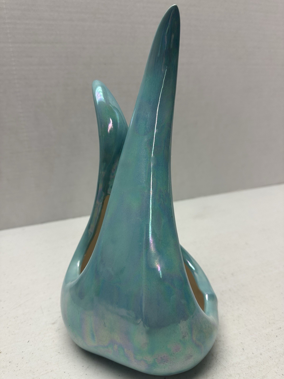 Post Modern Pottery Planter Case Iridescent Blue Green Glaze Finish 11.5″T 6″L