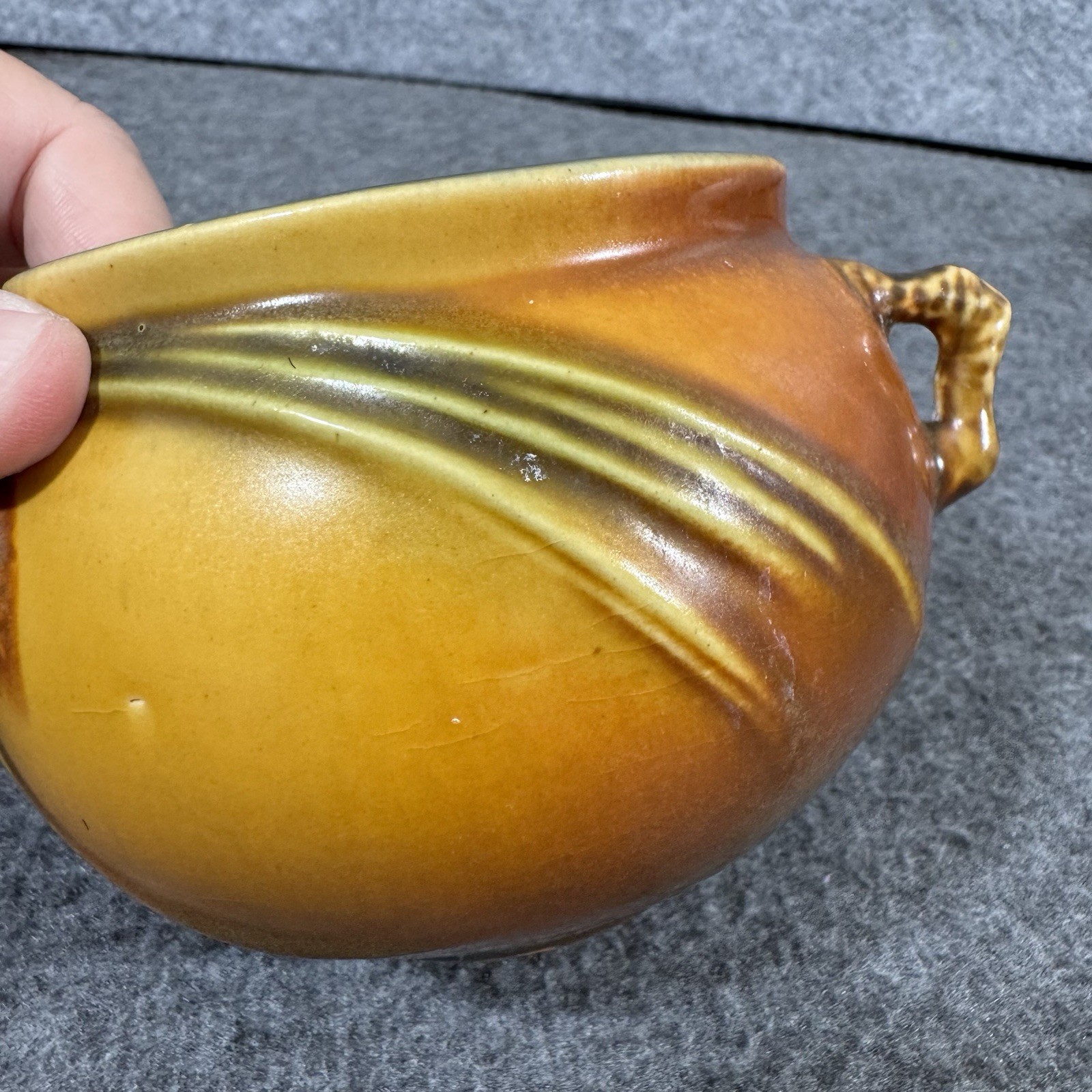 Rare Roseville Pottery Pine Cone Jardinare Pinecone 632-3″ Brown