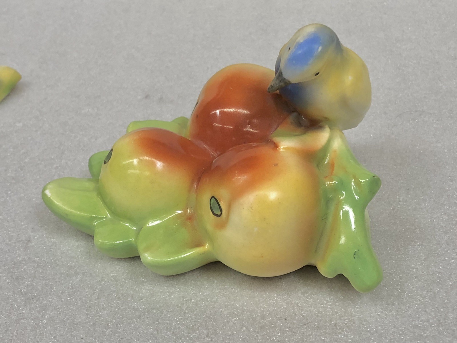Vtg Ceramic Bluebird + Fruit Wall Pocket Vase (Small) Made in Czechoslovakia
