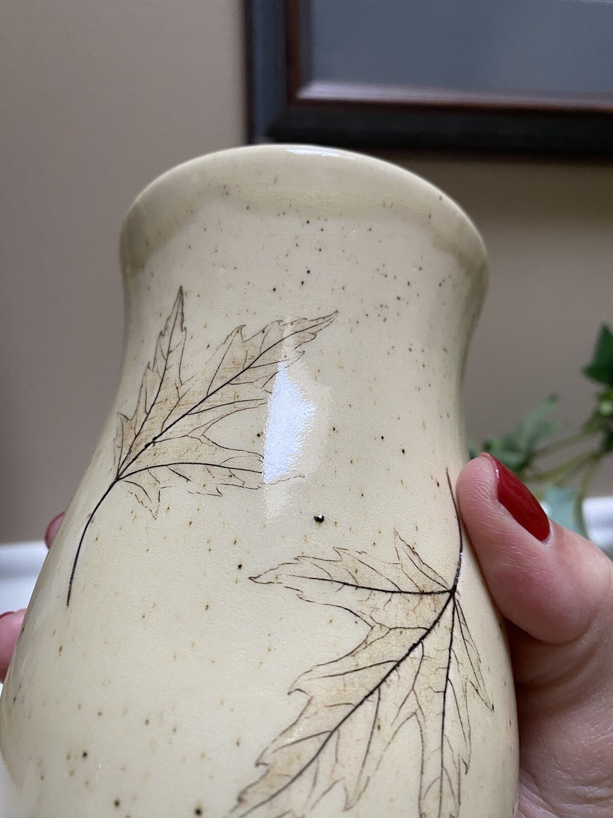 Vtg. Nemadji “Forest Impressions” Clay Pottery Vase Rare Cream Brown Leaves USA