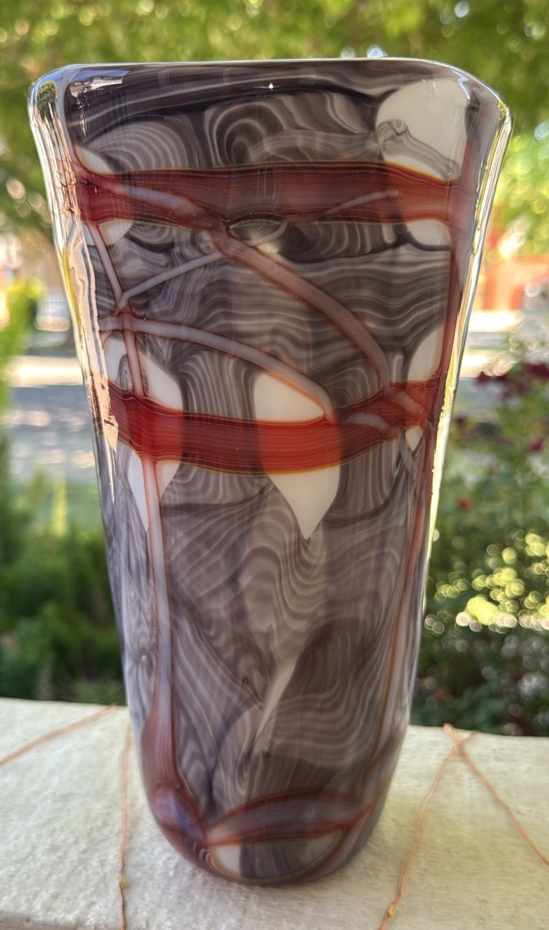 Rare Orient and Flume Gray & White with Rust Swirls and Aventurine Veins Vase 9”