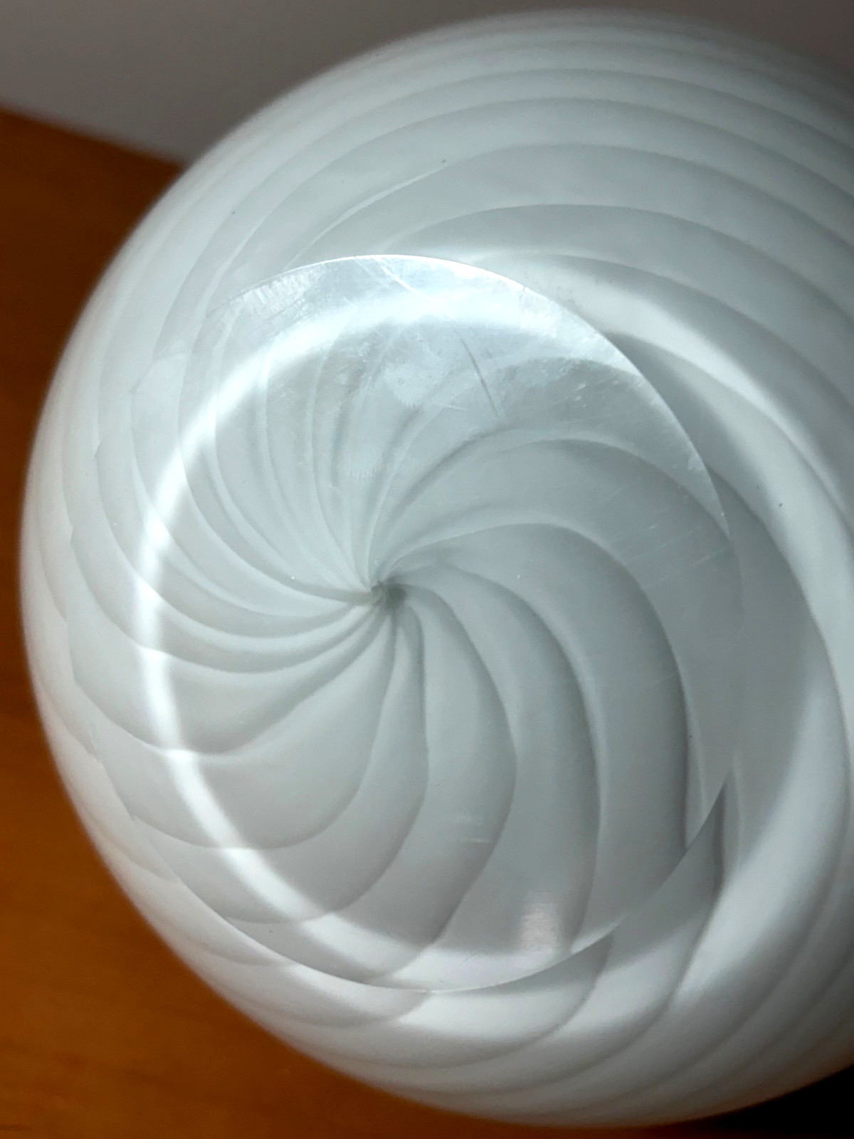 Vtg MURANO Hand Blown White/Clear Swirl Apple Figurine Paperweight 6″ Italy 1970