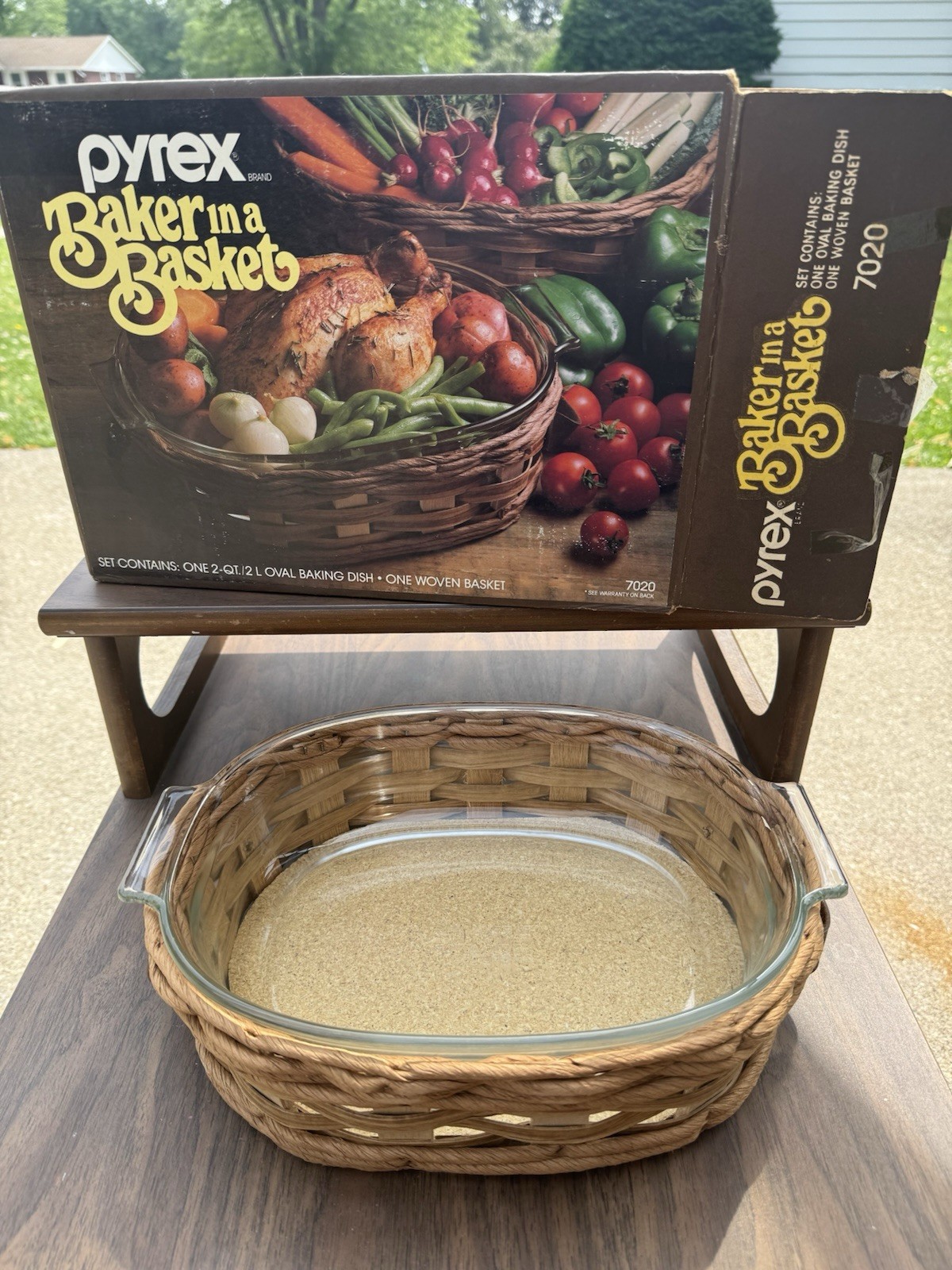 Vintage Pyrex Baker In A Basket 2QT Baking Dish W Woven Basket w Box!