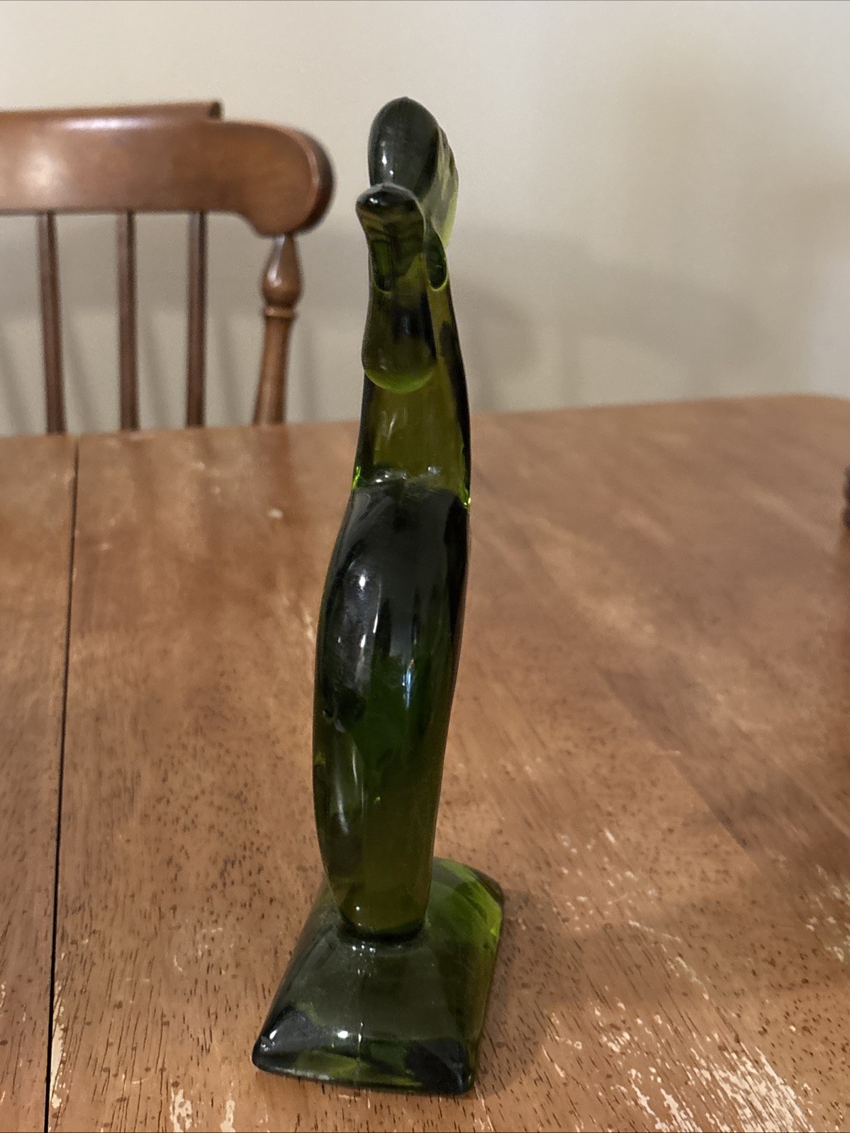 Vintage 1960’s Viking Art Glass Avocado Green Kellogg Rooster Epic Line 9.75″