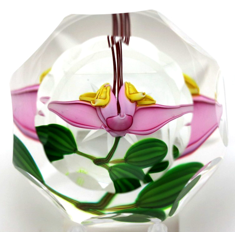 Faceted PERTHSHIRE Blooming THEOBROMA Chocolate Flower Art Glass PAPERWEIGHT