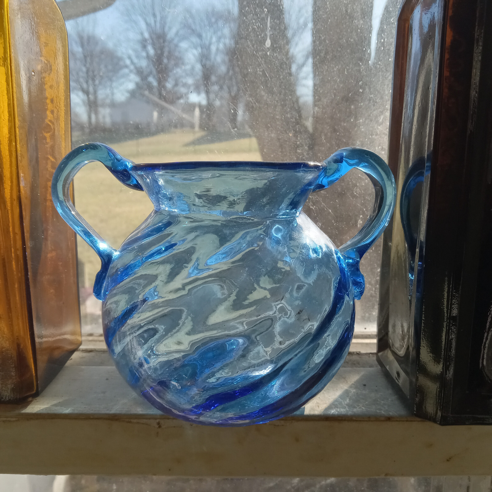 OPEN PONTIL BLUE SWIRLED PATTERN MOLD BLOWN BOWL VASE WITH CRUDE APPLIED HANDLES