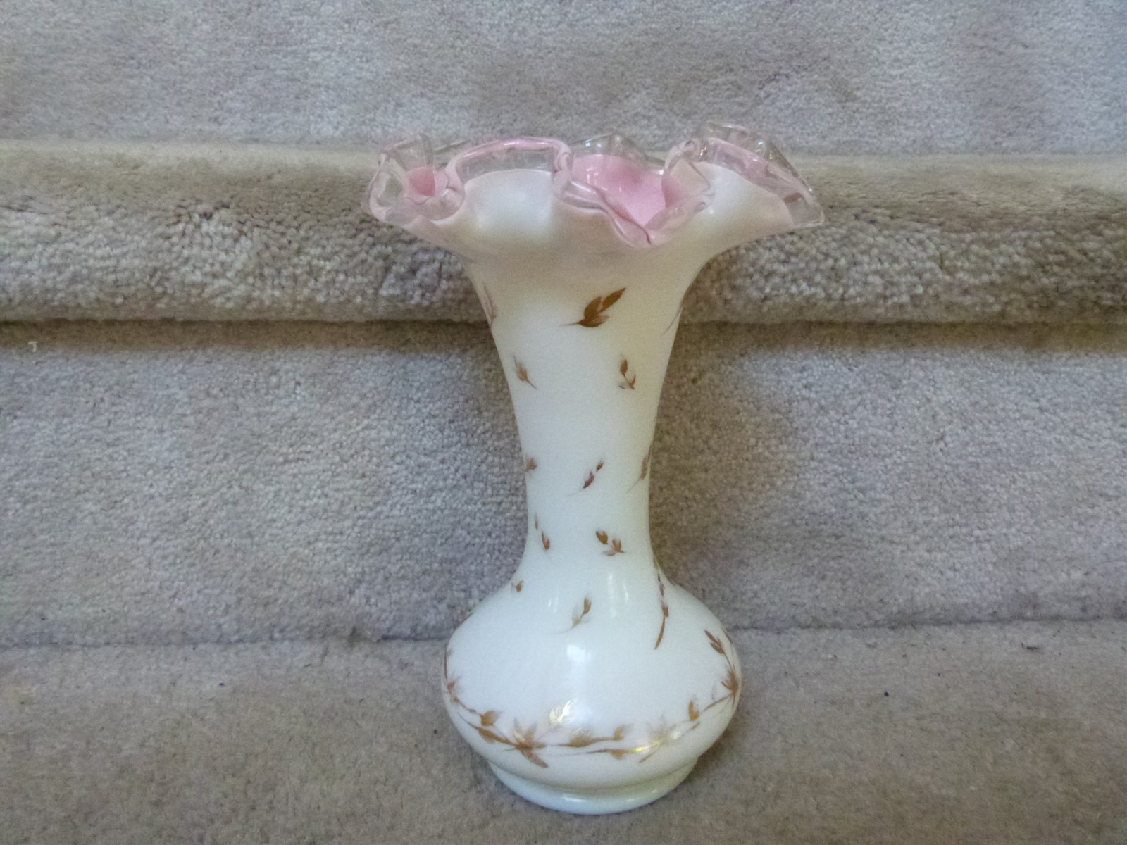 VTG Fenton Charleton Rose Crest Ruffled Hand Painted Vase Pink Cased 8″