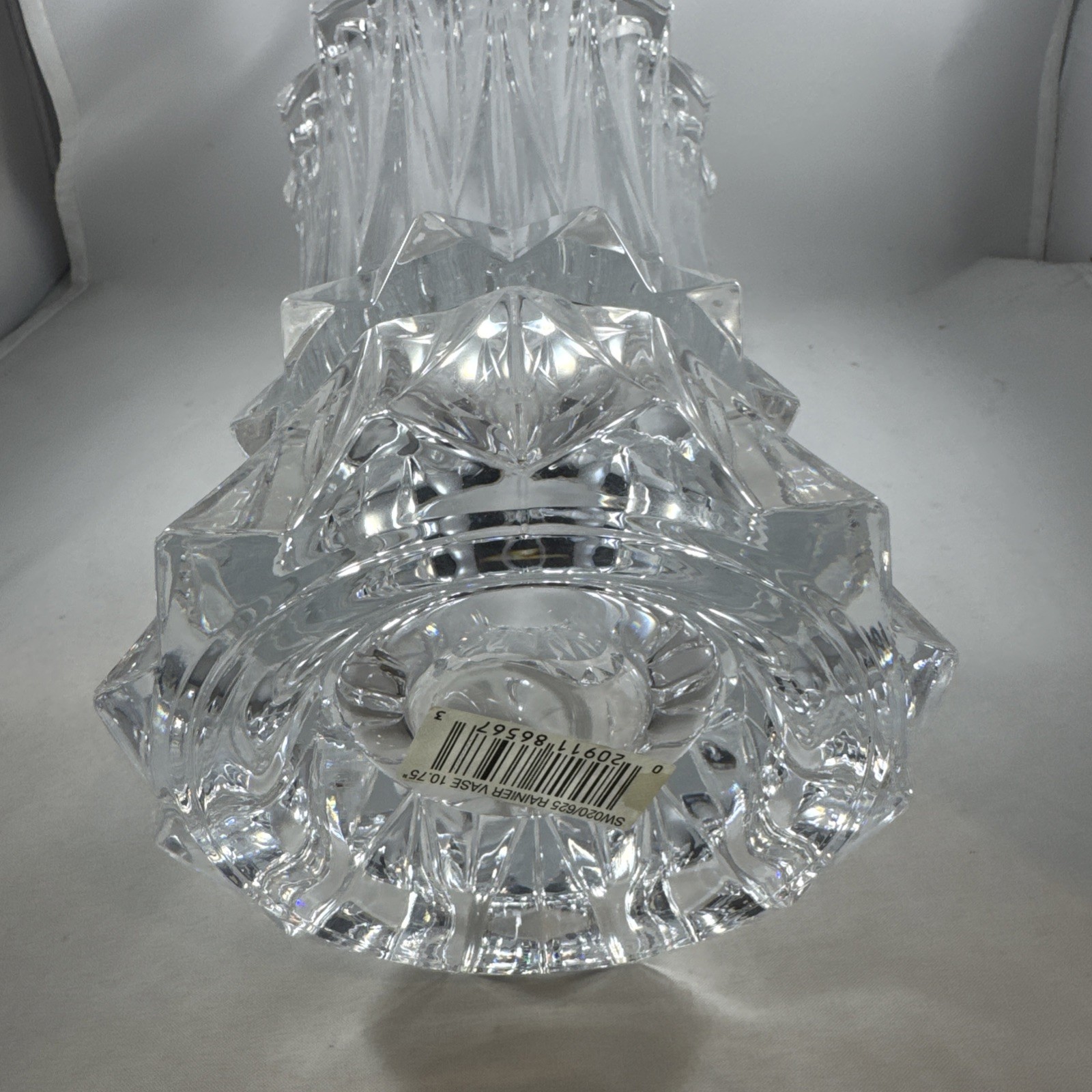 Mikasa Crystal Vase Rainier Pattern Vertical Flared Ribbing 10.25″ New In Box