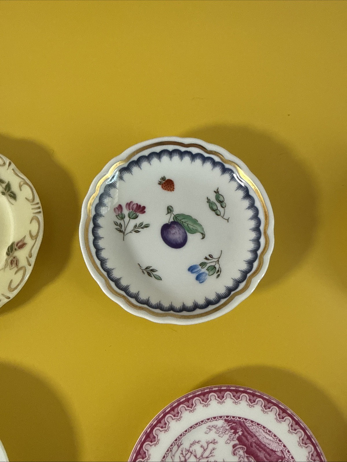 12 Miniature Plates of the World Miniature Plates, Franklin Mint Porcelain 1980