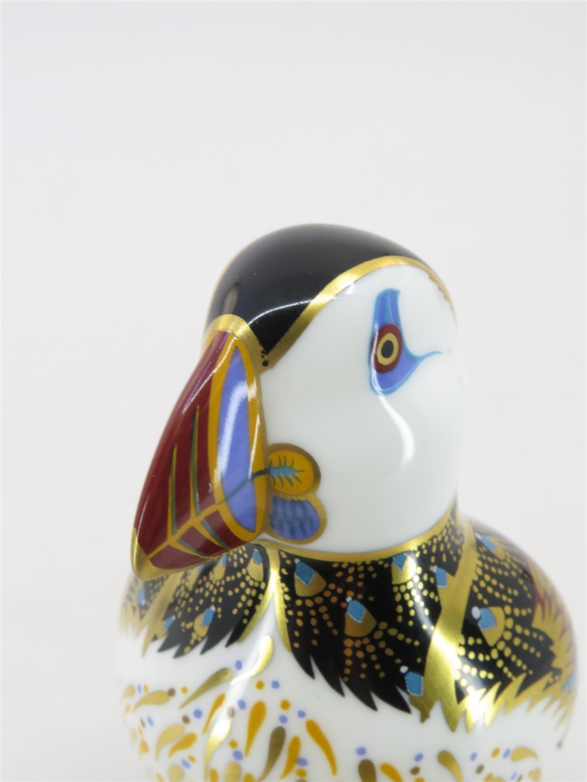 Royal Crown Derby Puffin Paperweight Fine English Bone China w Gold Stopper 3.5″
