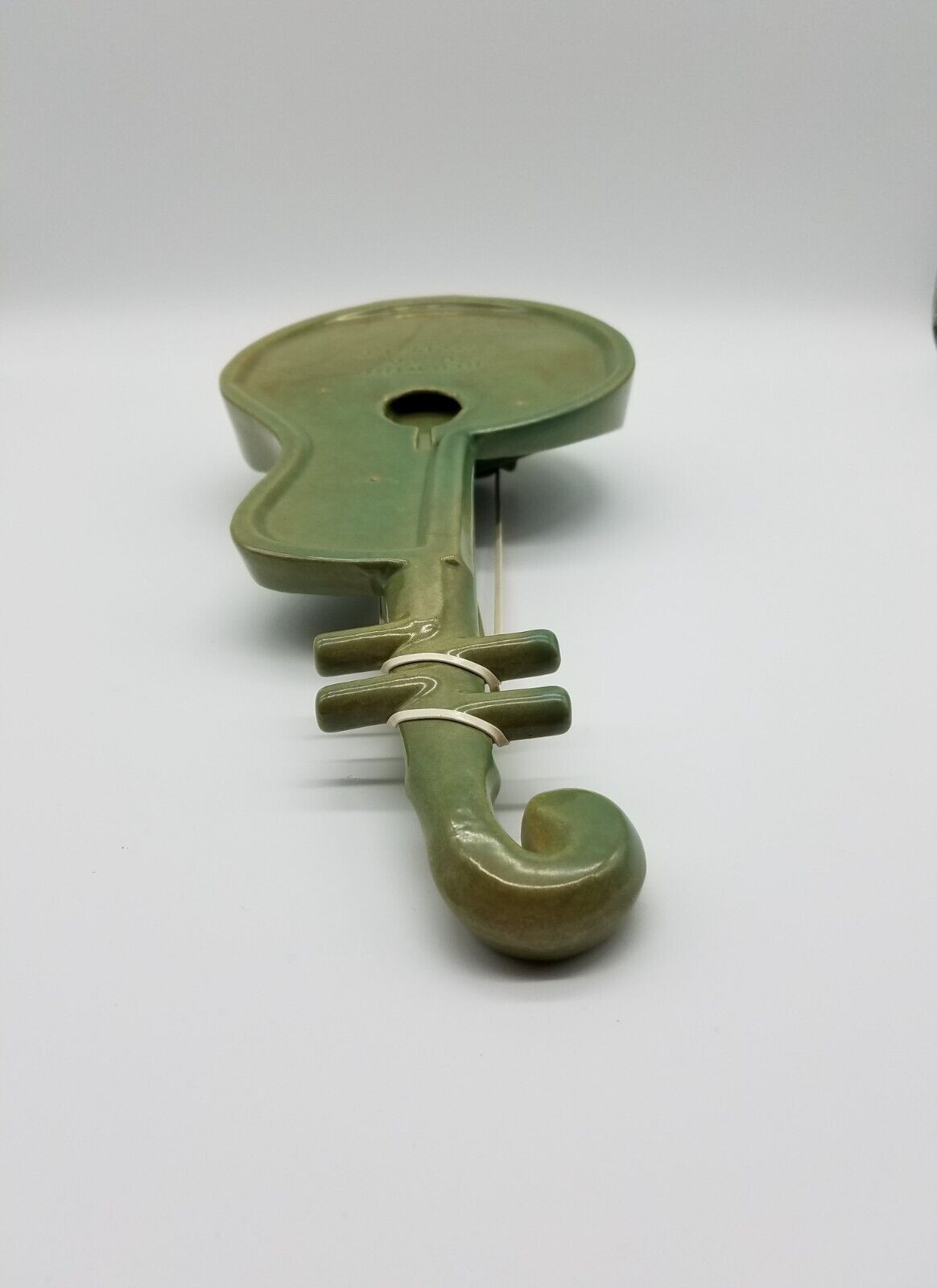 VTG Red Wing Pottery Green Violin Wall Pocket Vase Hanging Musical Instrument