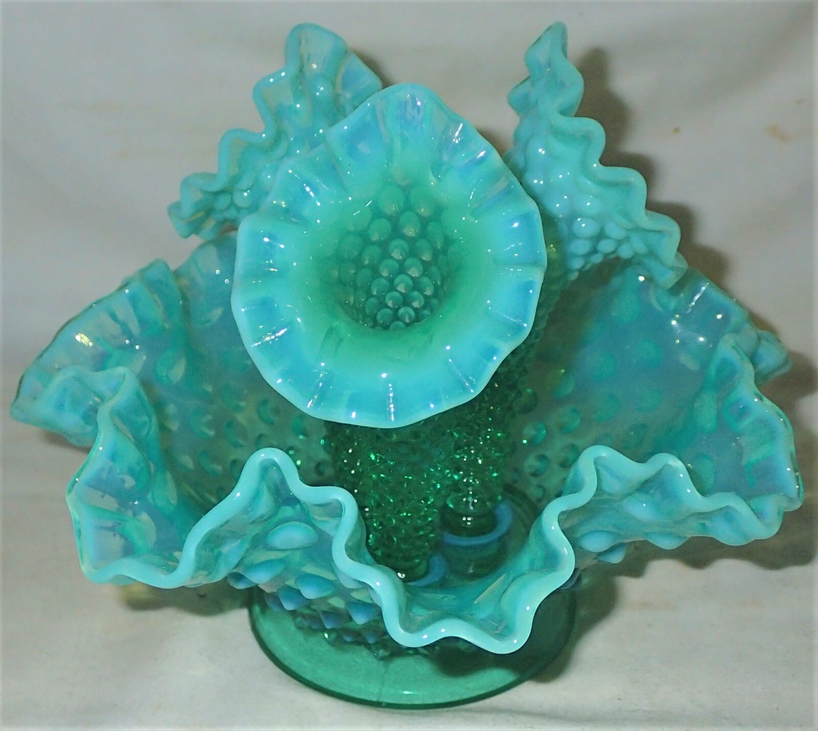 ANTIQUE FENTON HOBNAIL EMERALD GREEN EPERGNE w LABEL ART GLASS FLOWER HORN VASE