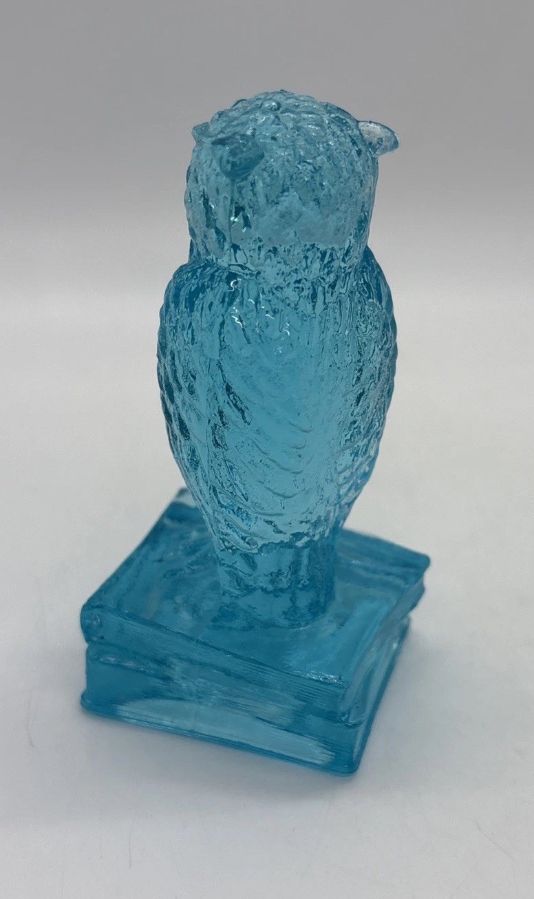 Degenhart Glass Wise Old Owl on Books Blue / GLOWS – D Mark On Bottom 3.5”