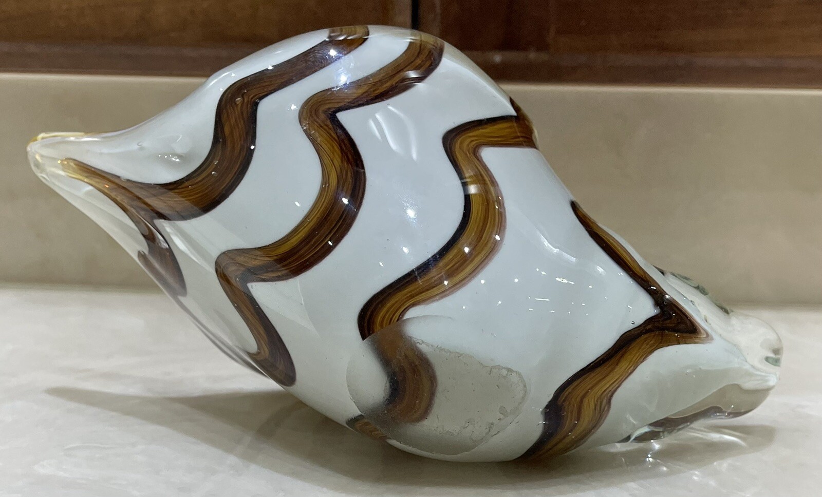 Vintage Hand Blown Cased Art Glass Seashell White Brown Yellow 3.5” Tall