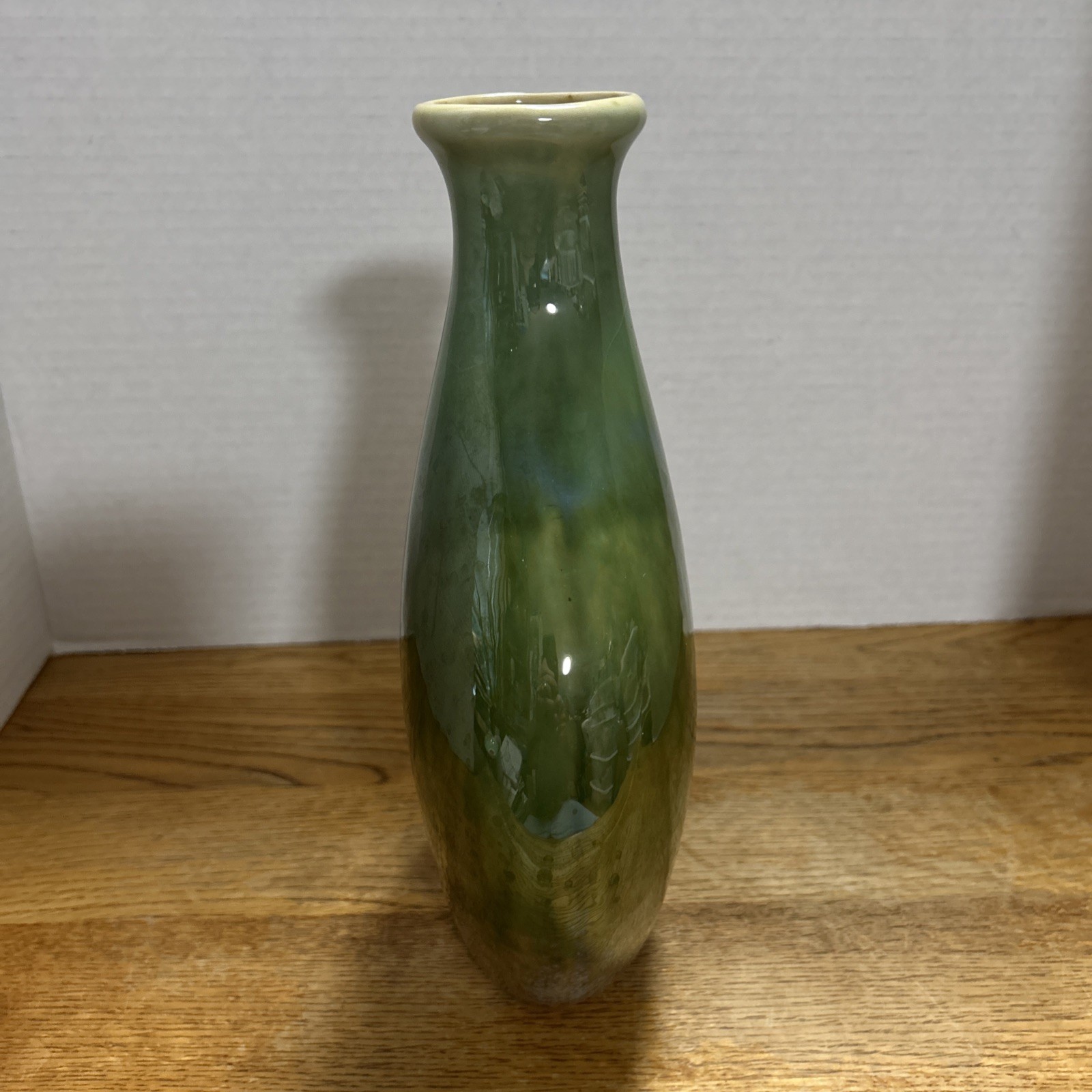 Ceramic Vase With Handle Finished In Earth Tone Colors