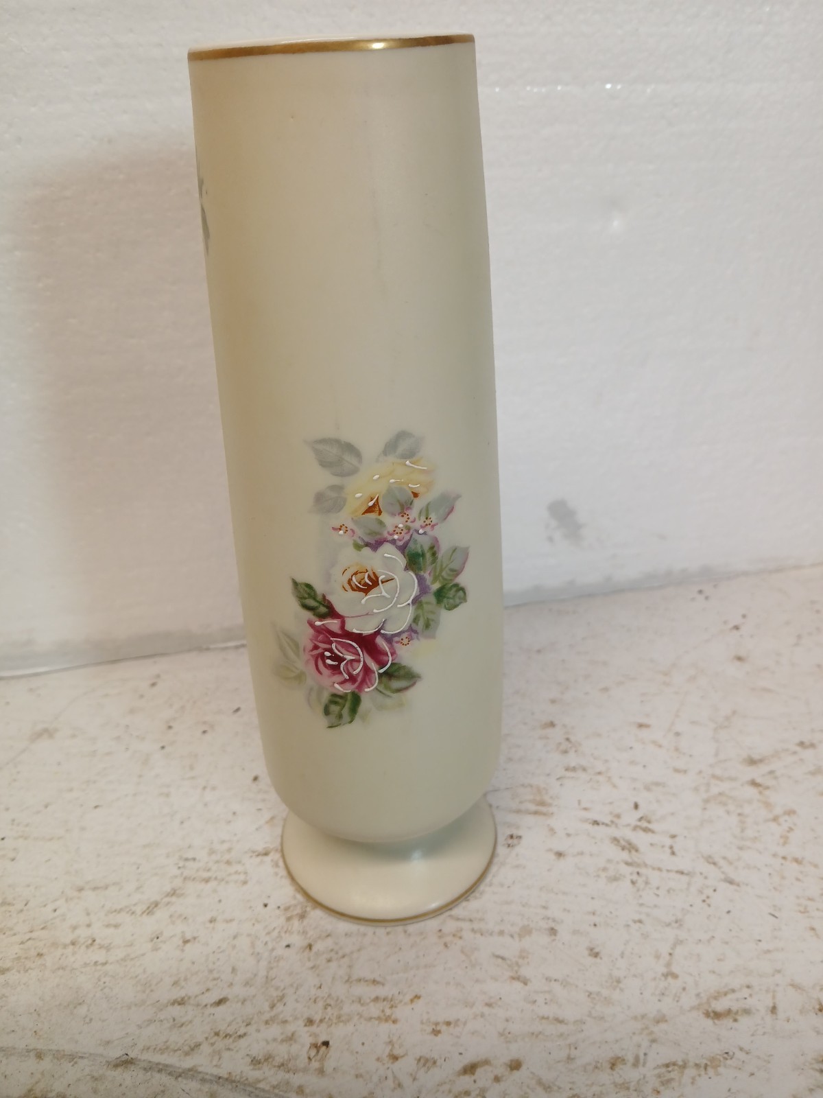 Vintage Norleans Floral Vase Japan ~ Roses Buds Gold Accents 8”