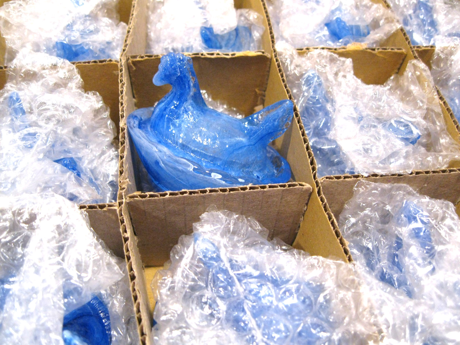 Get a DOZEN for one Price. NEW 2 1/2″ Mini HEN on NEST, BLUE SWIRL GLASS.