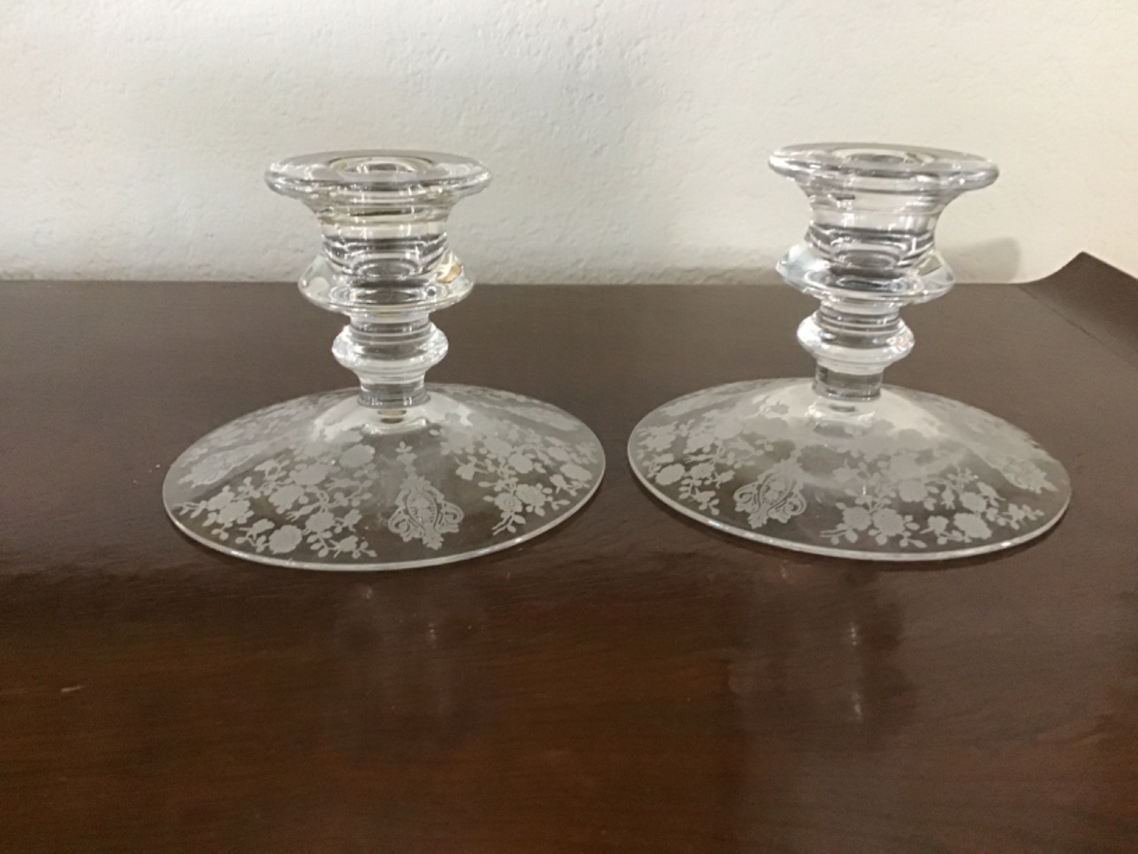 CAMBRIDGE ROSE POINT PAIR OF CANDLESTICKS, CLEAR GLASS