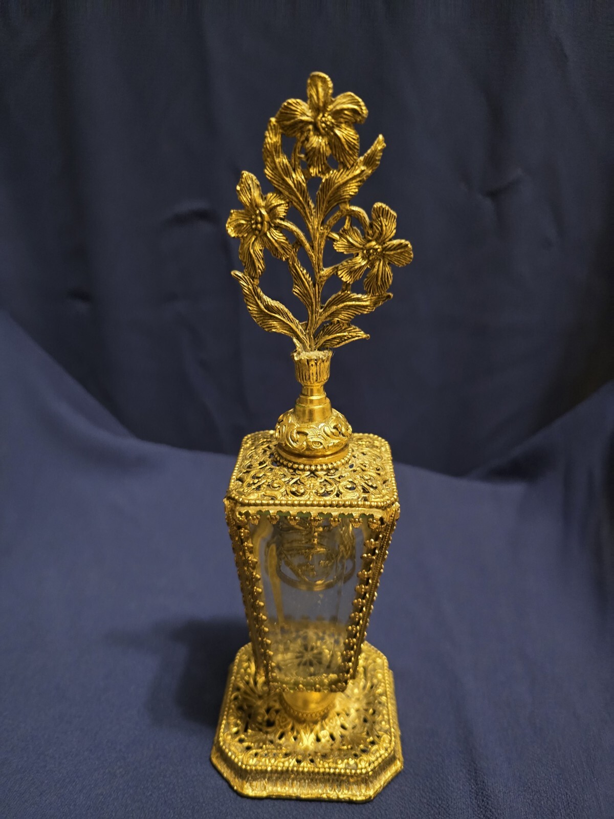 VTG 8.75in ORMALU/FILIGREE/BEVELED GLASS ORNATE PERFUME BOTTLE HOLLYWOOD REGENCY