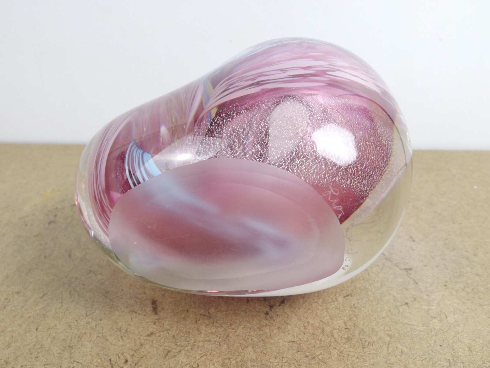 Lisa Leydon Art Glass Shell Vase Paperweight Pink Signed