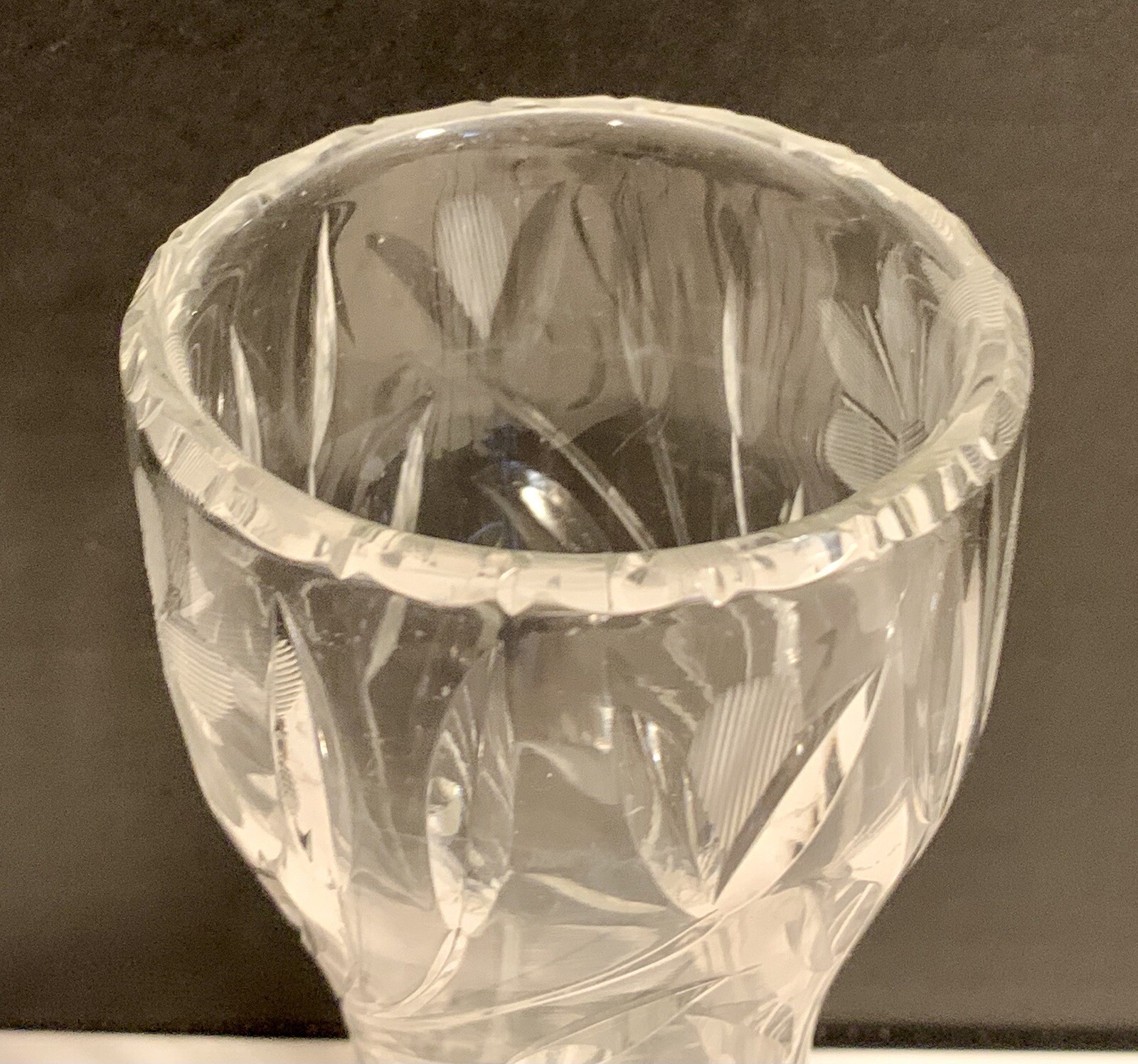 Antique American Brilliant Cut Glass Daisy Corset Hourglass Vase 6″