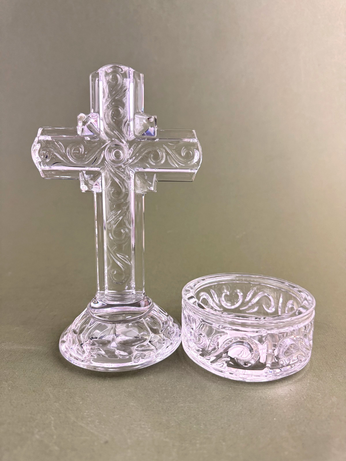 Marquis by Waterford Lead Crystal Cross Covered Box Keepsake Box w Lid Czech 9”