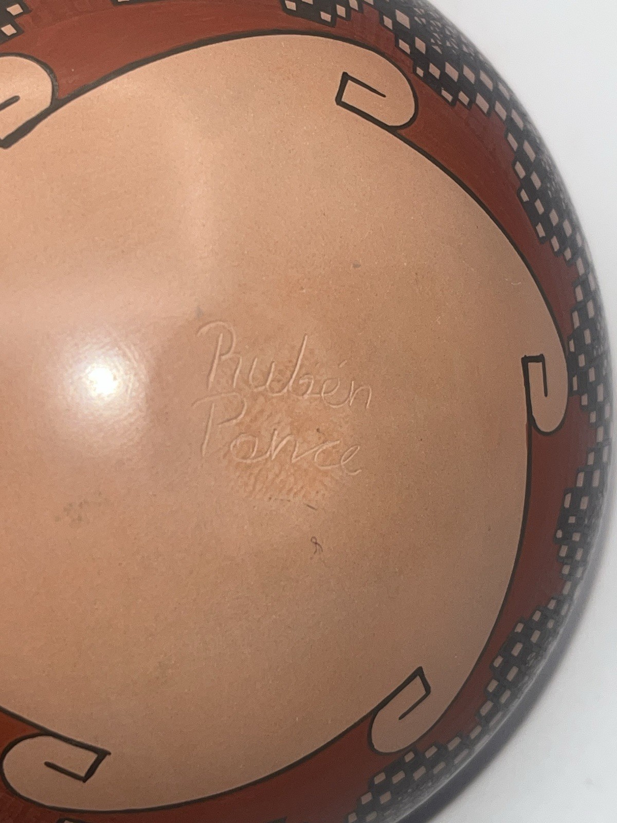 Mata Ortiz Pottery Signed Ruben Ponce Seed Bowl Vase Vessel