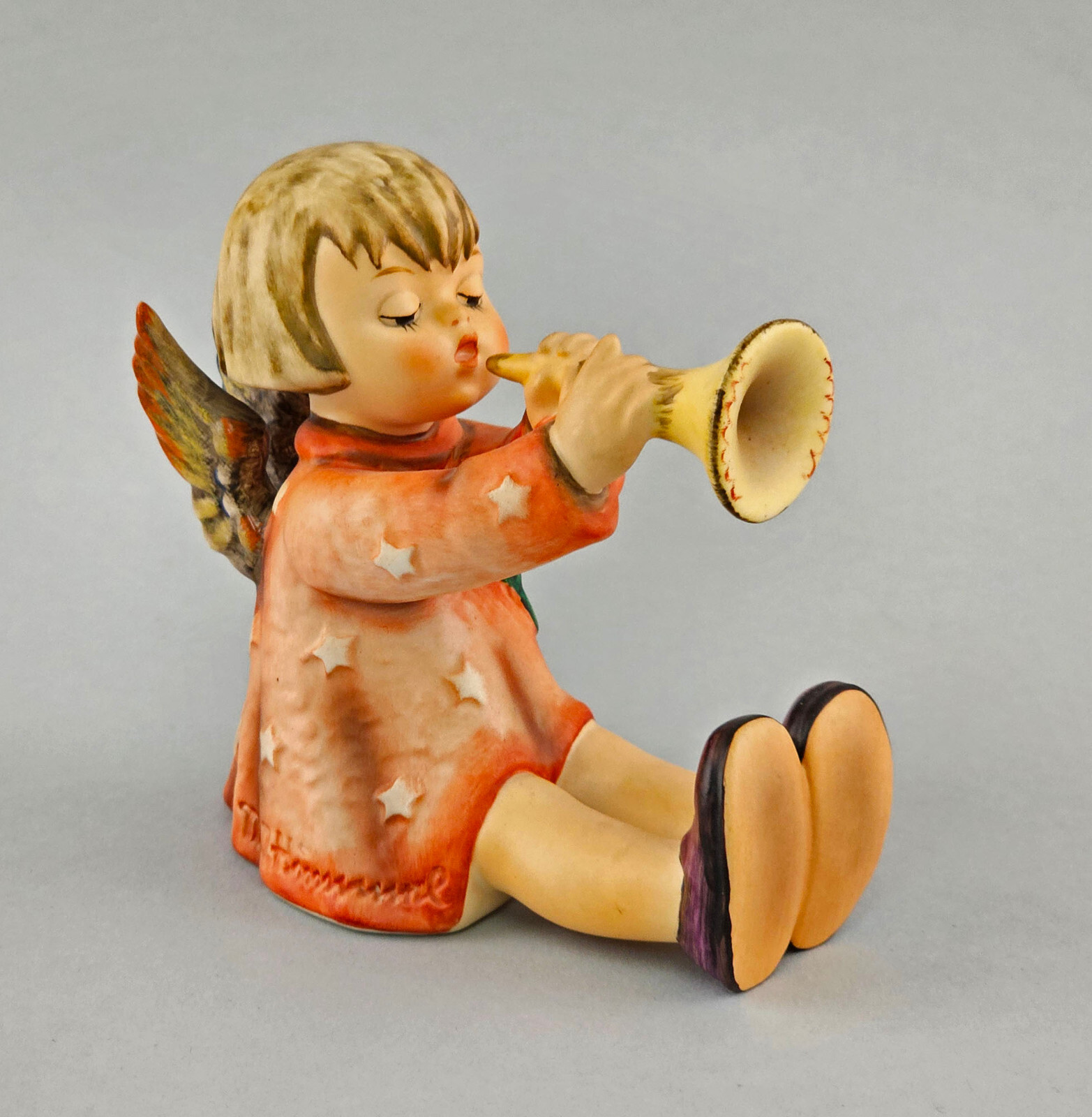 9340063 Hummel-Figur Angel with Trumpet 4 1/2×2 5/8×4 1/2in