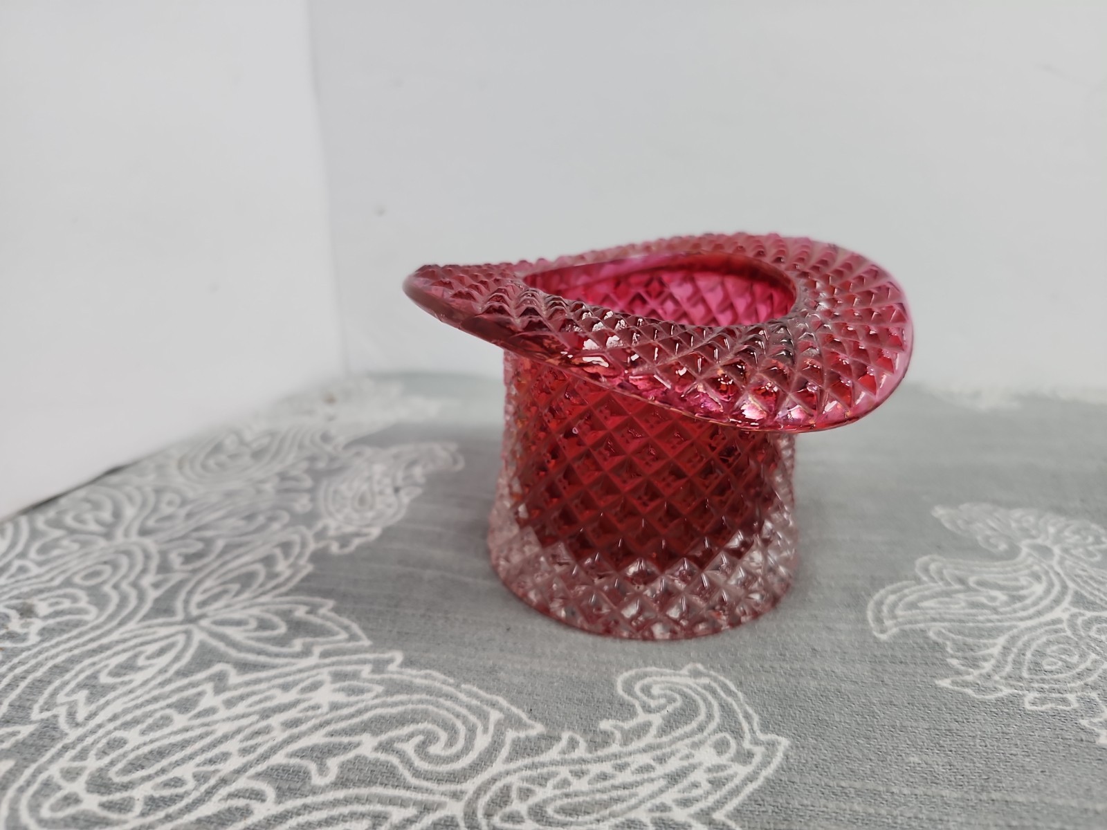 Vintage Ruby Art Glass Top Hat Mid-century Toothpick Holder