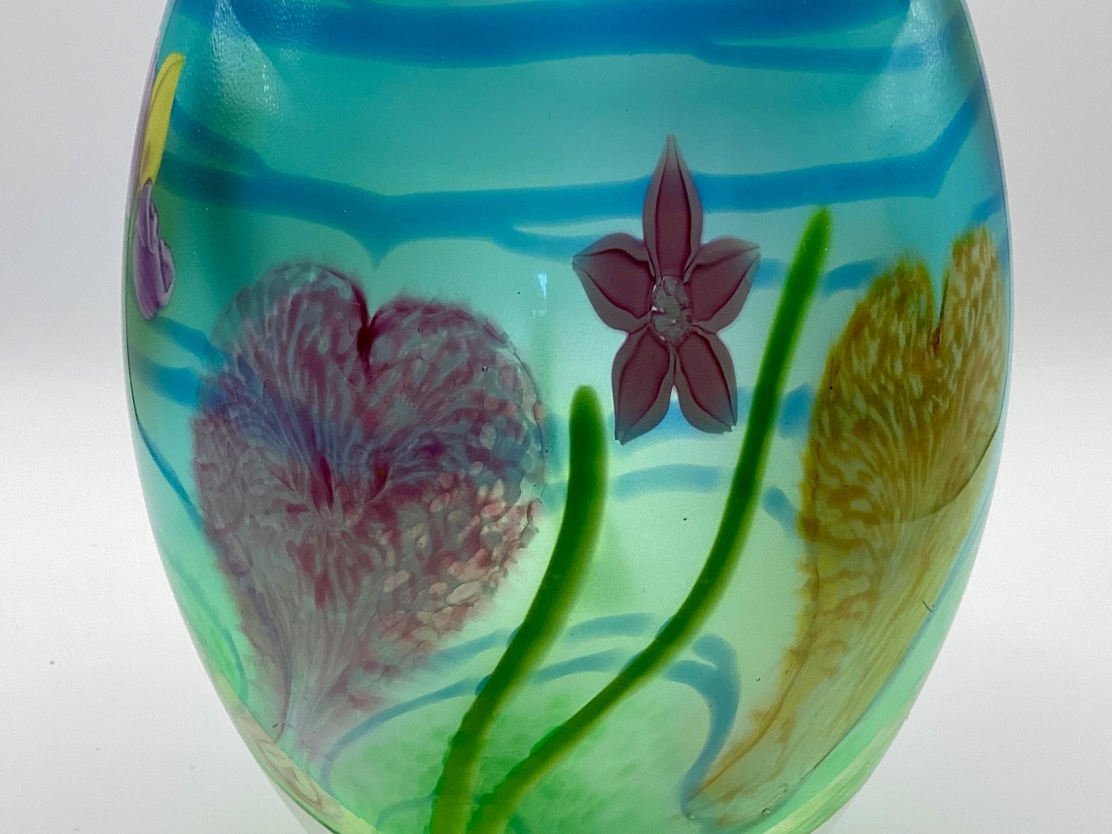 1993 Vintage CAITHNESS Studio Art Glass Spring Romance Vase Retired