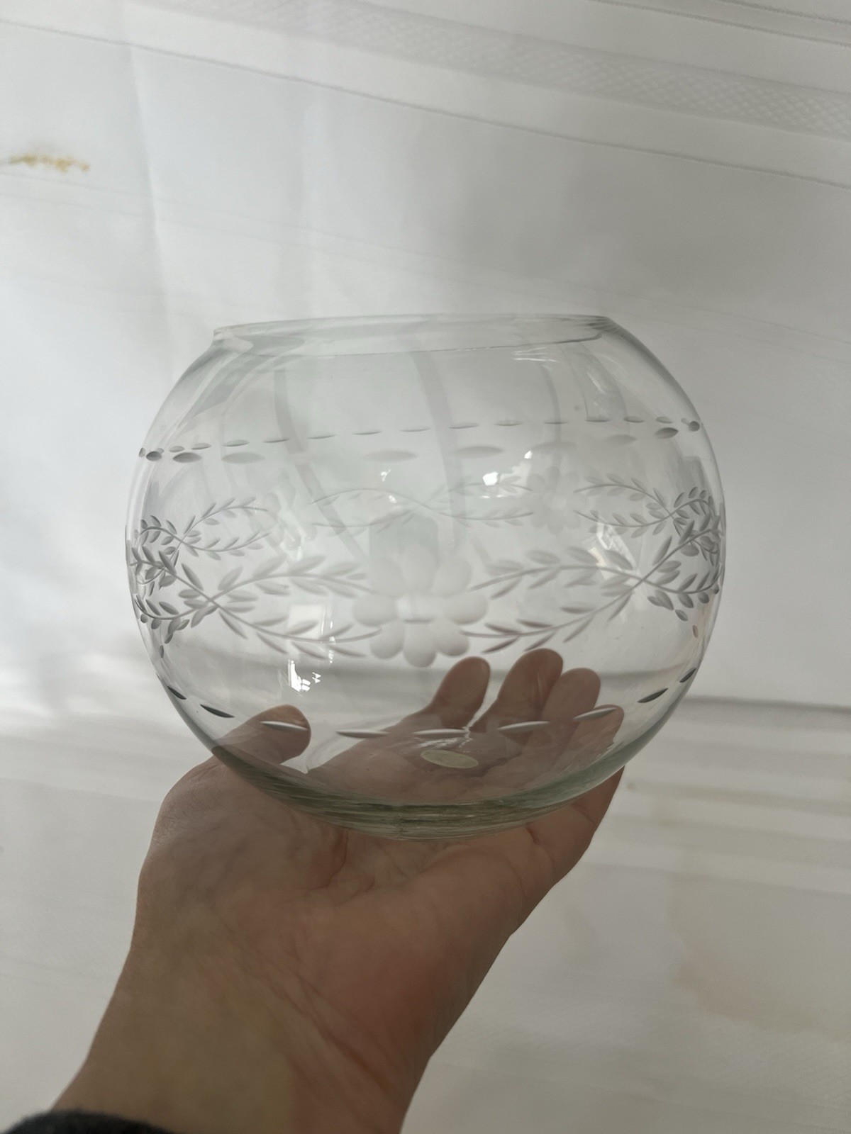 Vintage Etched Daisy Crystal Glass Fish Bowl Vase Clear 5” H X 6″ W LaTournous