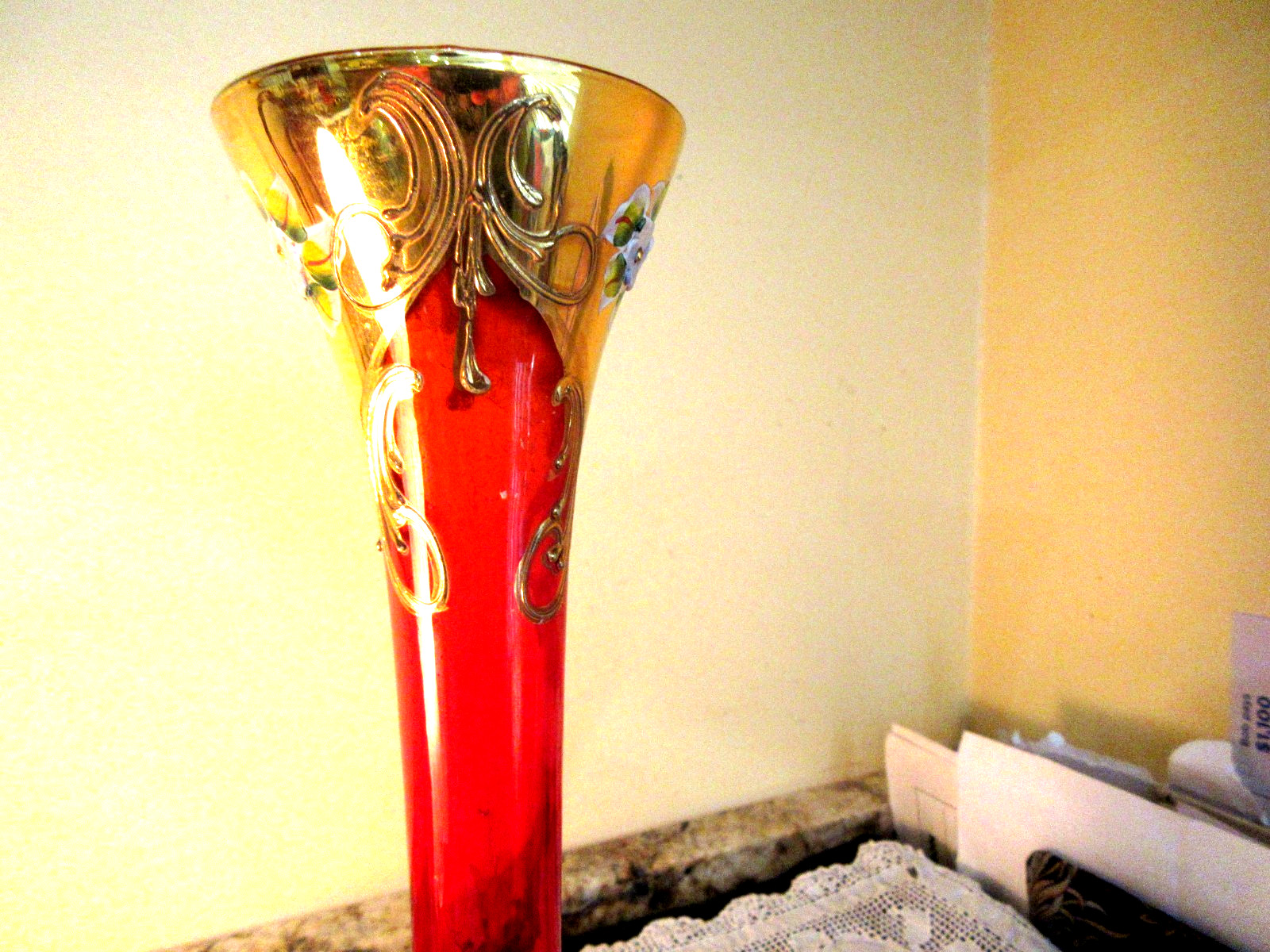 Murano Red Glass Vase Gold Overlay Ceramic Floral 10″ Vase Italy