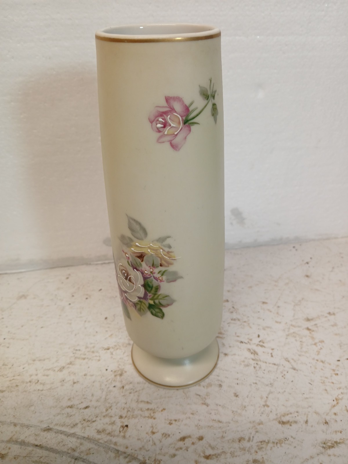 Vintage Norleans Floral Vase Japan ~ Roses Buds Gold Accents 8”