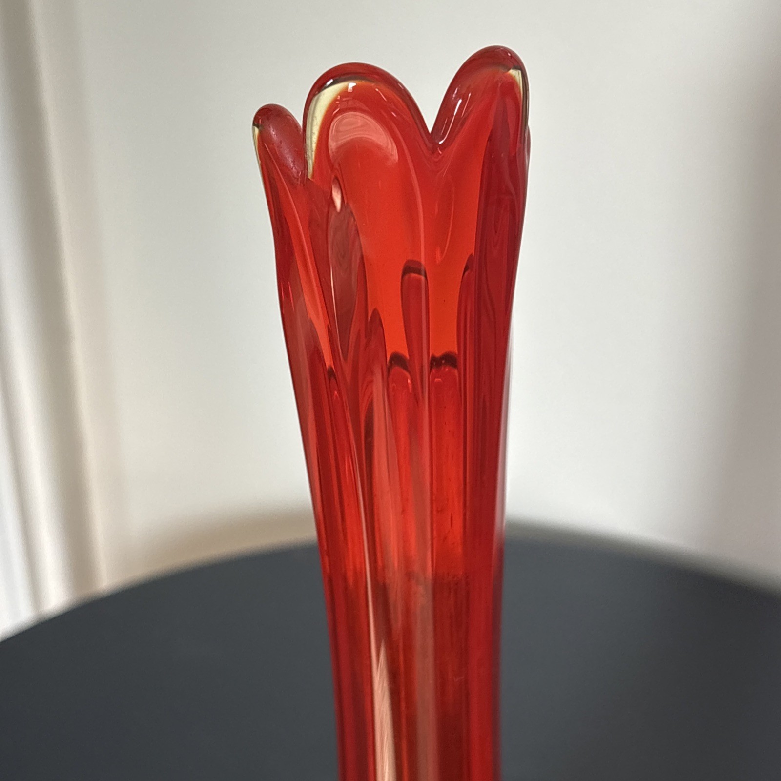 Vtg MCM LE Smith Amberina Panel Swung Glass Vase 16 inches 1960-70’s