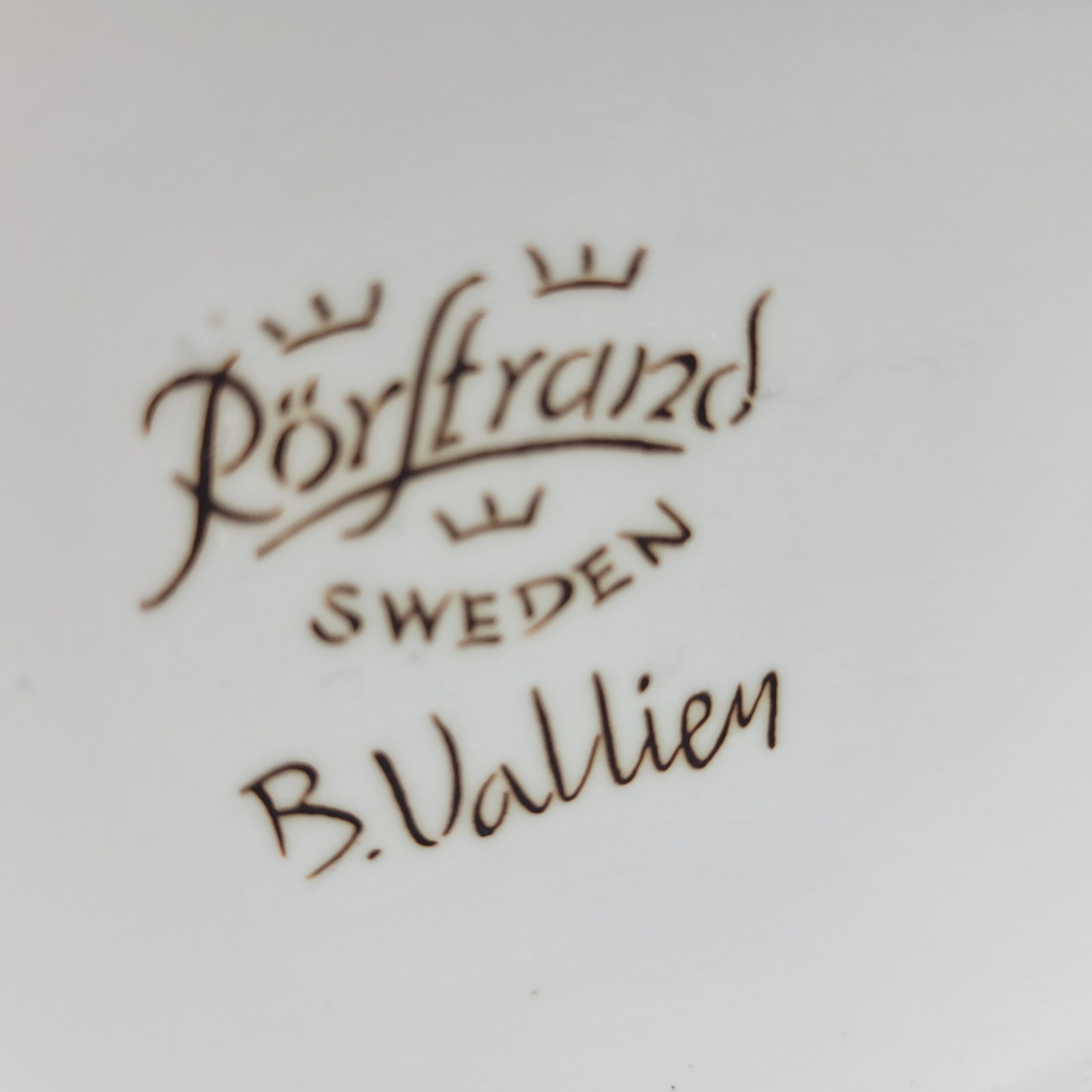 BERTIL VALLIEN Terra Series 1978 Porcelain Vase RORSTRAND Sweden Signed