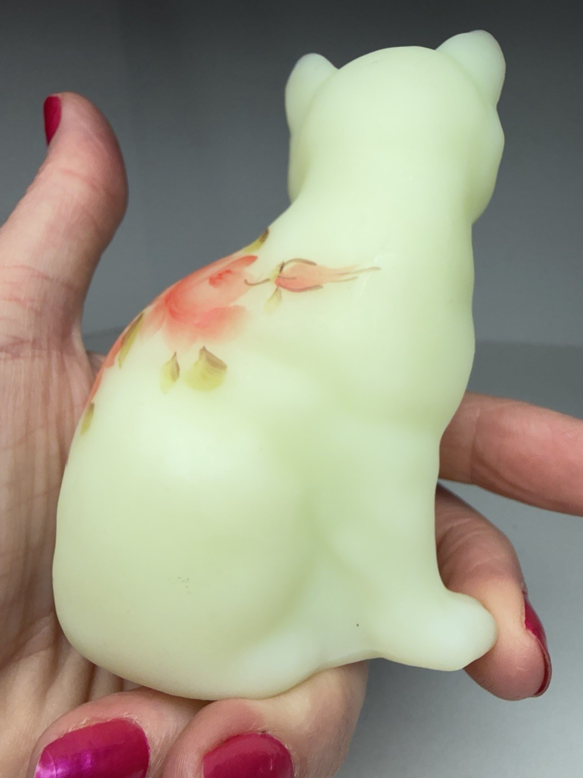 Vintage Fenton Sitting Cat Kitten Satin Custard Glass Uranium Hand Painted
