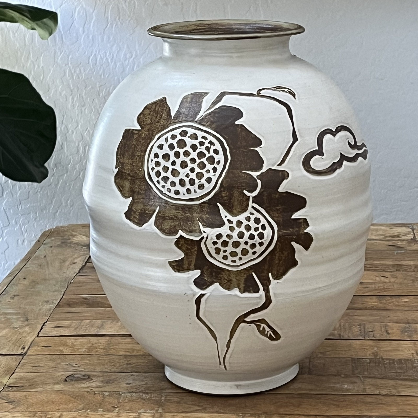 Studio Art Pottery Ceramic Vase 14.5″ Freehand Sgraffito Floral Design Signed