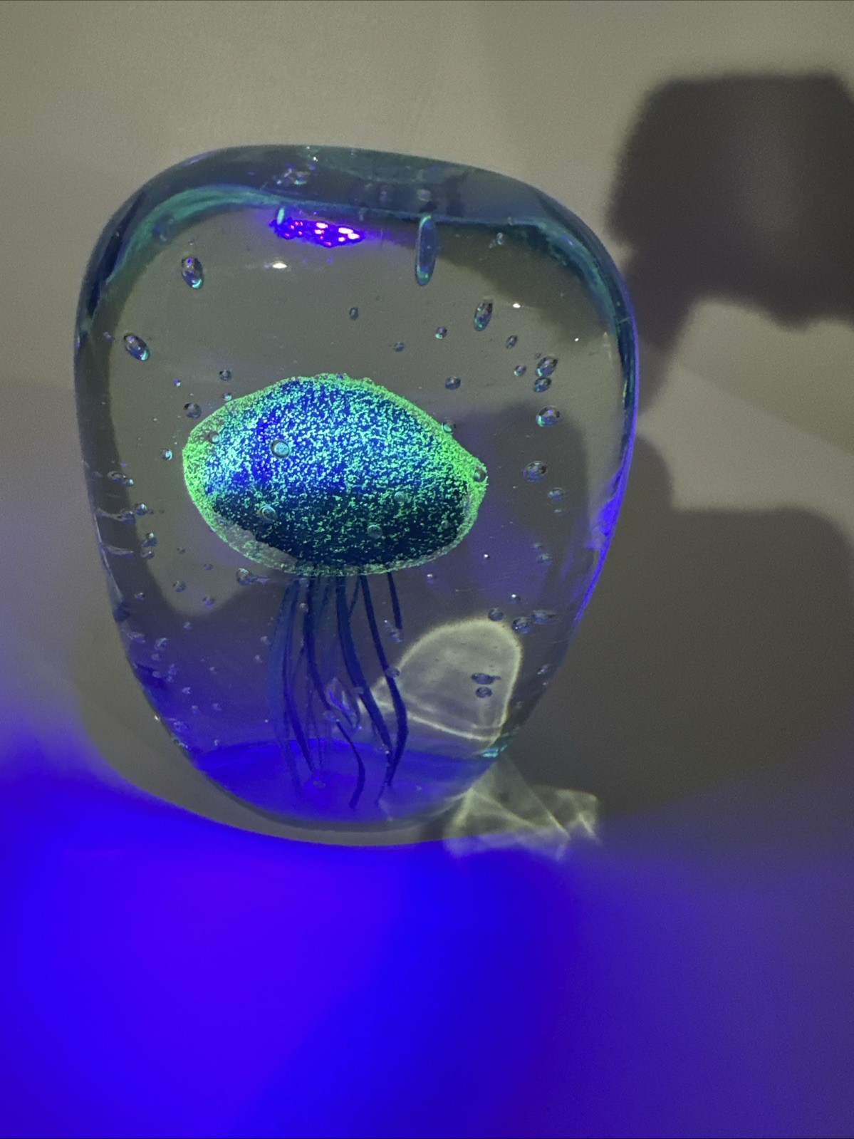 Jellyfish Paperweight Turquoise Dynasty Gallery Approx 4” Tall Beach Decor Glows