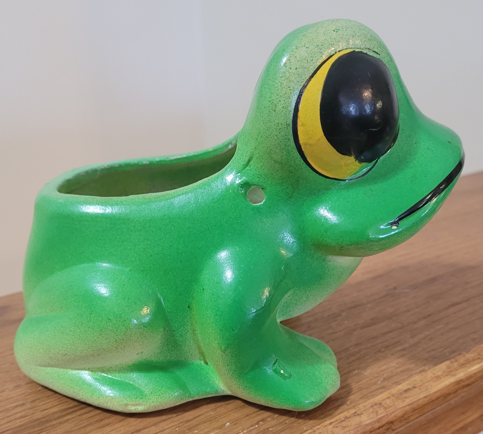 MCM Vtg. Big Eyed Green Frog Toad Planter Kitchen Sponge Holder Painted Pottery