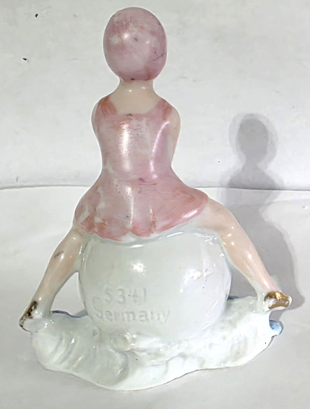 Antique Bathing Beauty Figurine Sitting on New York Beach Ball Germany 3.5″