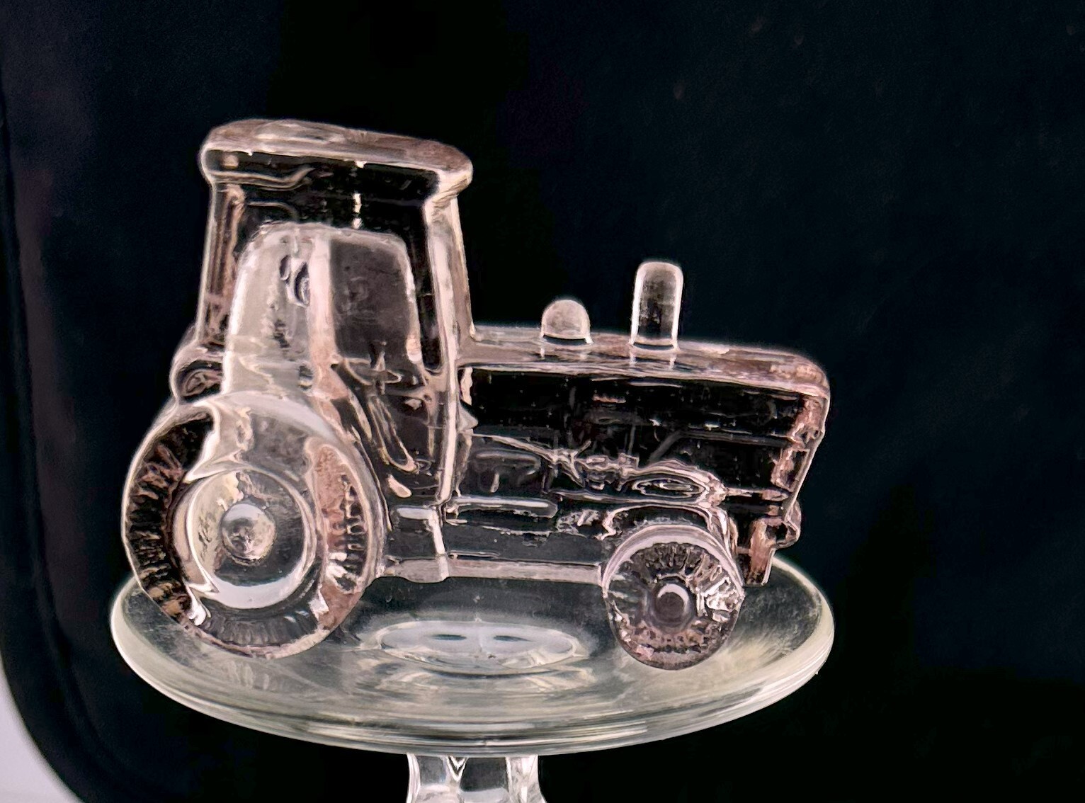 Boyd Glass Tractor Siesta