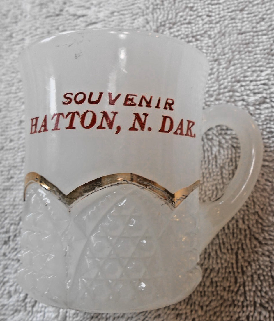 Hatton North Dakota Milk Glass White Souvenir 2 7/8″ Tall Cup Vintage