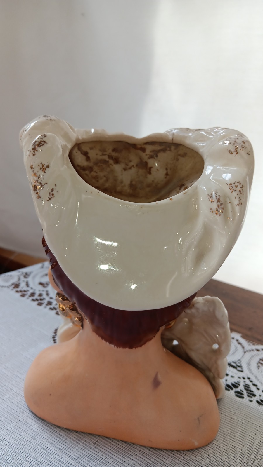 Vintage Norcrest E322 Winking Lady Head Vase Feathers Wrap 6.5″ Tall