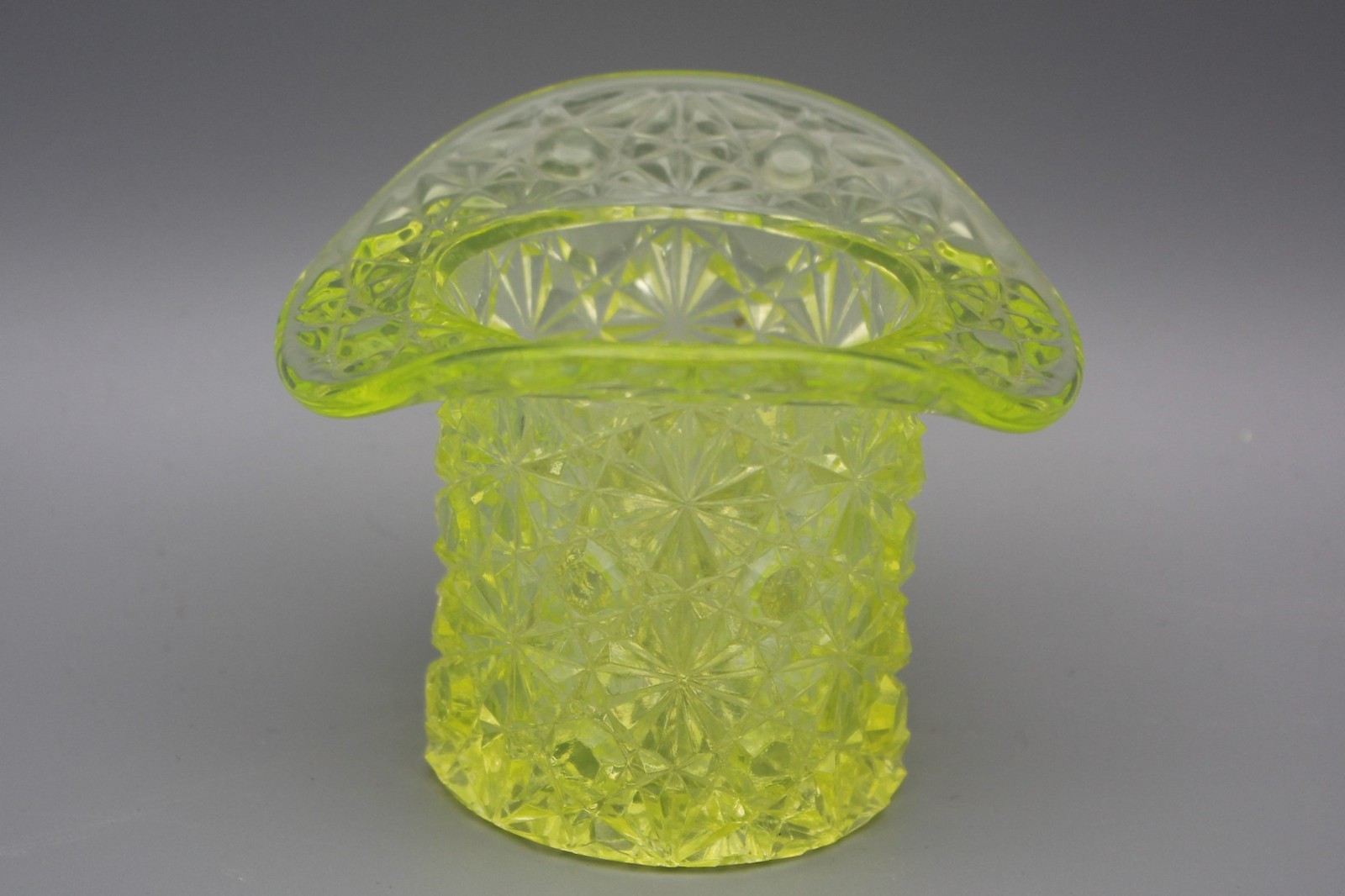 Vintage Fenton Vaseline (Uranium) Daisy & Button 2.5″ Hat Vase Toothpick Holder