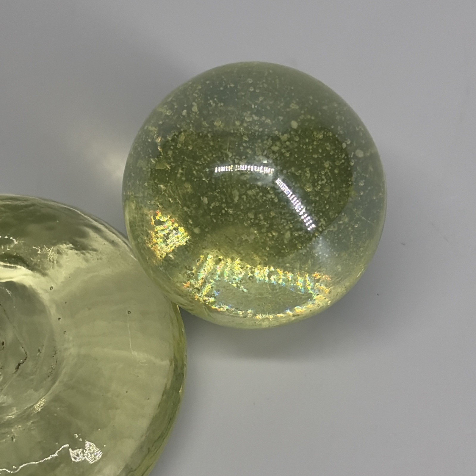 Boyd Marble Holder 1.5″ Vaseline Uranium Glass UV Glow w/ 1″ Shooter Marble HTF